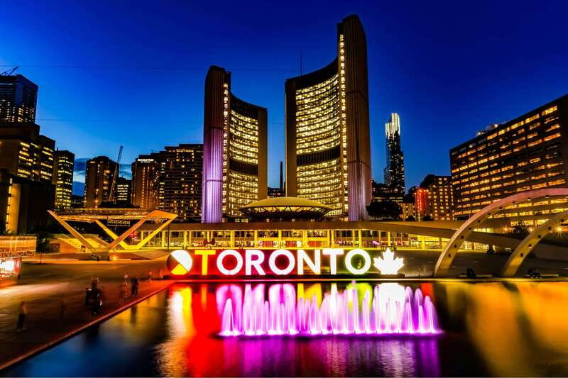 Toronto: Private Walking Tour With A Guide (Private Tour) - Seeing the city above and below street level