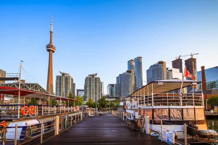 Toronto: Shuttle Transfer Between Downtown and Niagara Falls - Key points to know before booking