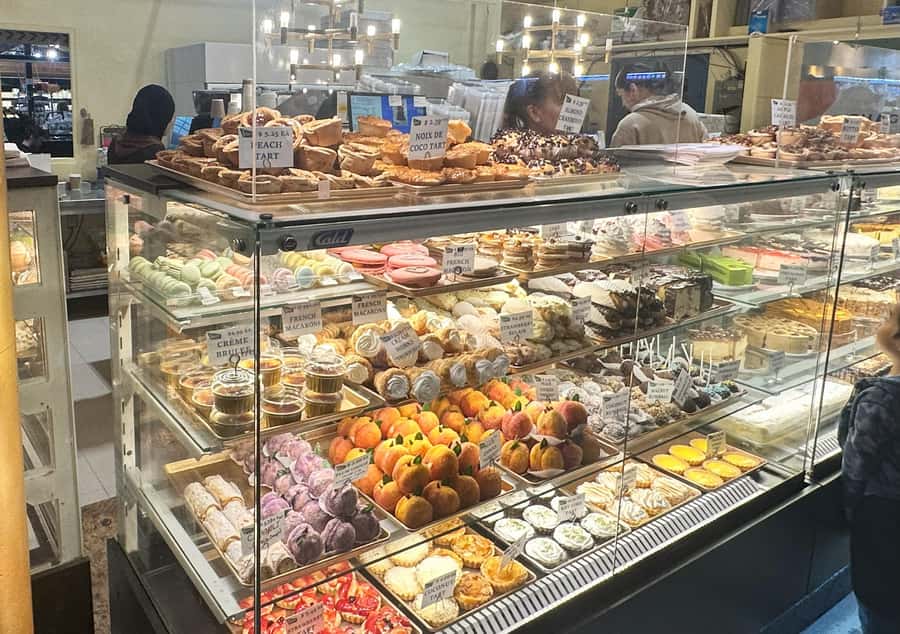 Toronto: St Lawrence Market Food Tour with 6 Tastings - Booking details worth knowing