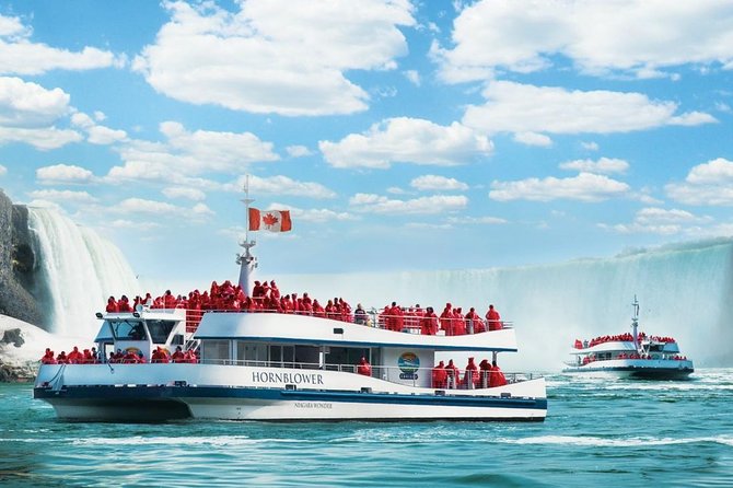 Toronto to Niagara Falls Day Tour with Boat Cruise and Lunch - First sight of the falls at Table Rock