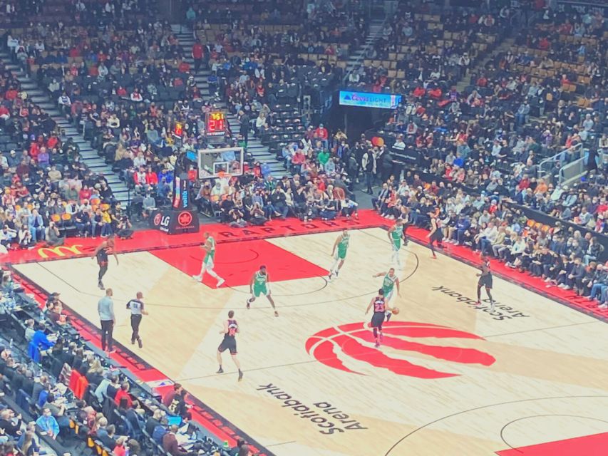 Toronto: Toronto Raptors NBA Game Ticket at Scotiabank Arena - From the opening tip to the halftime show
