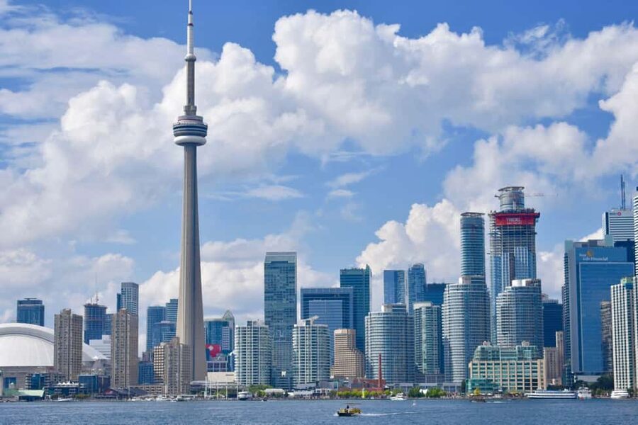 Toronto: True Tales of Toronto Harbour Audio Boat Tour - The one-hour cruise and what you actually do