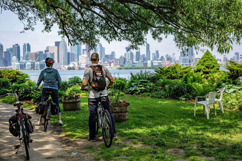 Toronto Waterfront and Islands Guided Bicycle Tour - Why the Toronto Islands make this ride worth booking