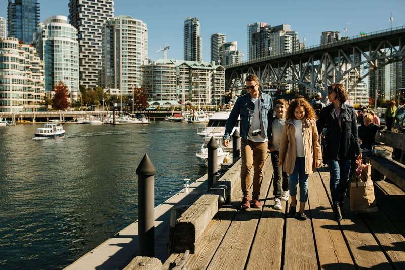 Vancouver: City + Lookout Tour & Option to Add YVR Drop-Off - Stanley Park: rainforest, seawall views, and totem poles