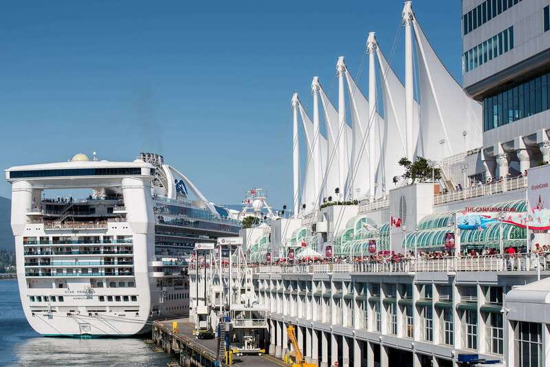Vancouver: City + Lookout Tour & Option to Add YVR Drop-Off - Canada Place and the Olympic Cauldron