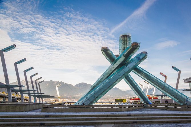 Vancouver City Sightseeing Tour: Granville Island & Stanley Park - What the guide adds to the ride