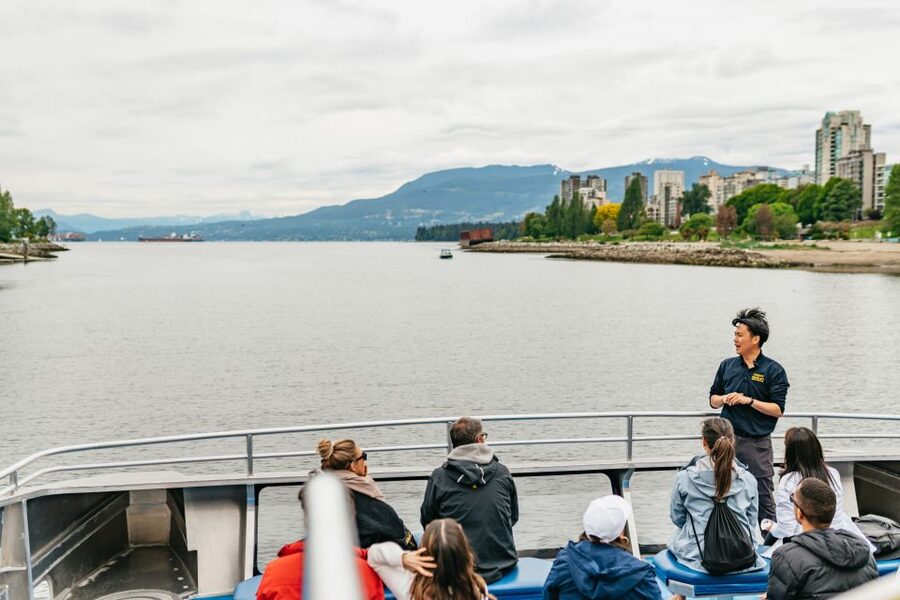 Vancouver: Covered Whale Watching Adventure with Free Photos - Comfort, drinks, and family details