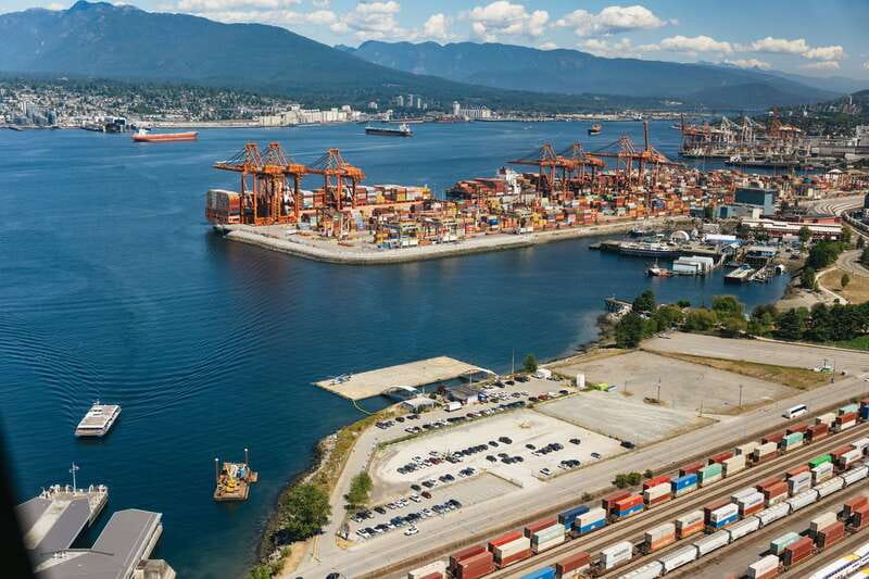 Vancouver: Entry Ticket for the Vancouver Lookout - Who will enjoy it most