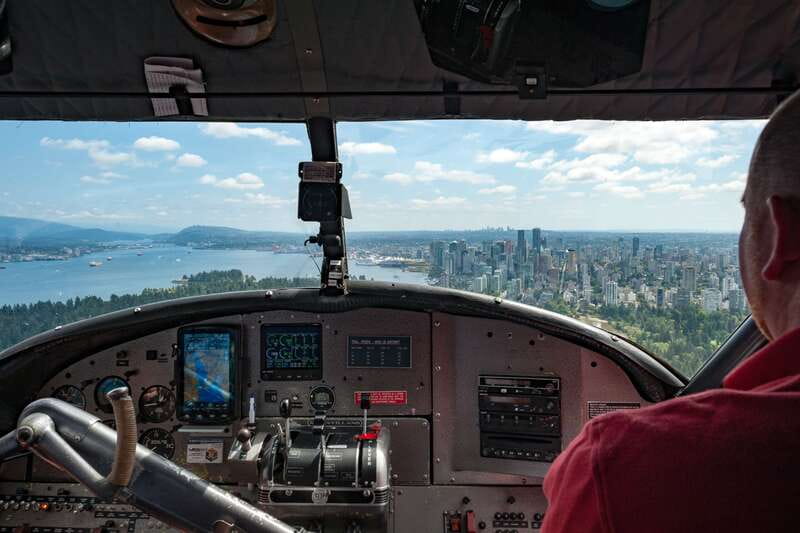 Vancouver: Extended Scenic Panorama Seaplane Tour - The return over Vancouver and BC Place