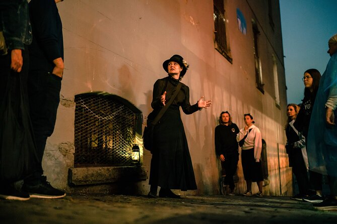 Vancouver Lost Souls of Gastown Walking Tour - The Guides Are a Big Part of the Value