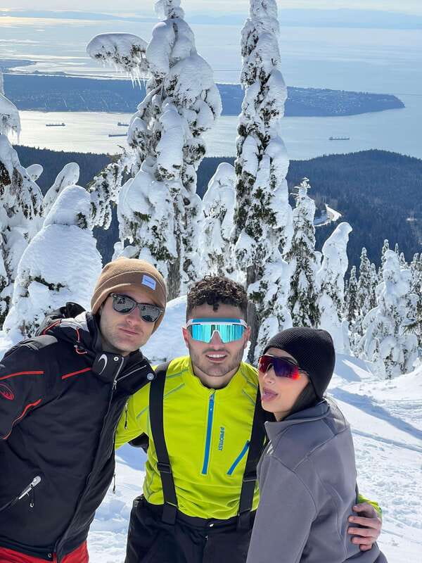 Vancouver: North Shore Mountains Snowshoeing with Transfer - Leaving Vancouver for the North Shore
