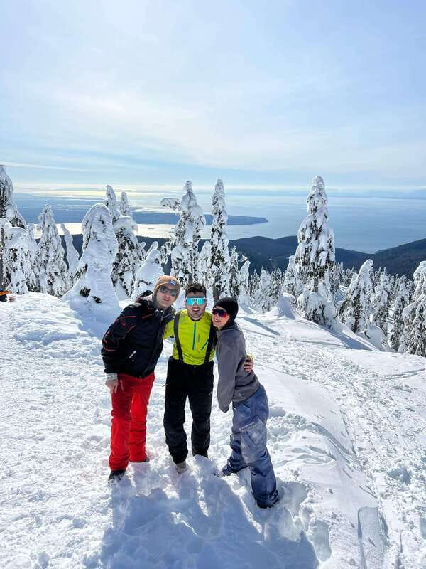 Vancouver: North Shore Mountains Snowshoeing with Transfer - Learning about the area as you walk