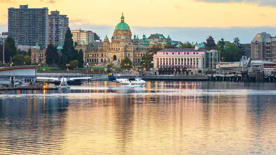 Vancouver to Victoria Seaplane Day Trip + Butchart Gardens - Should you book this seaplane and garden trip?