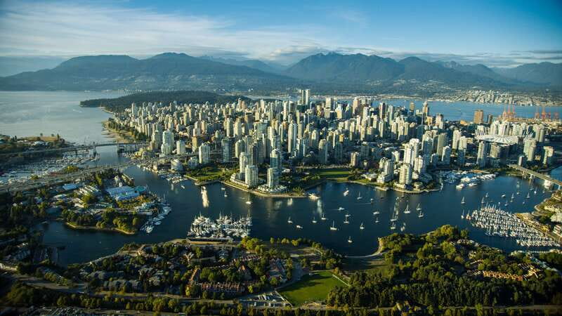 Vancouver: Waterfront Sightseeing Tour - City and Harbour - Coal Harbour and the downtown skyline