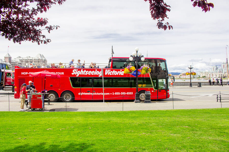 Victoria: Hop-On-Hop-Off Sightseeing Bus Tour - Seeing Victoria from the upper deck
