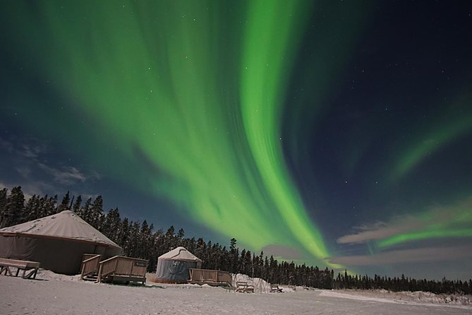 Yukon Aurora Viewing Package | 4 days - Warm shelters make the long wait easier